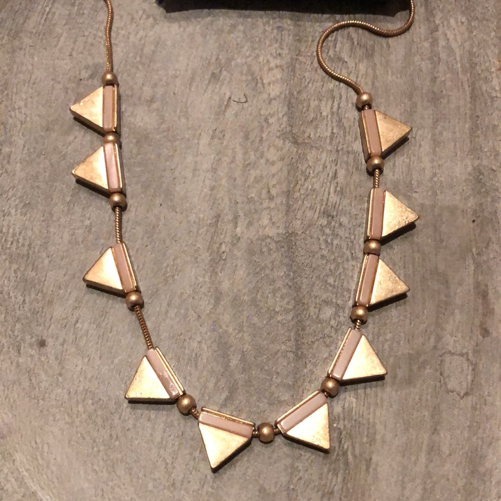 NWT - Universal Thread Rose Quartz necklace